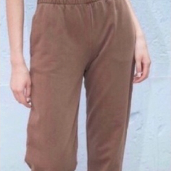 ISO - Picture 4 of 10